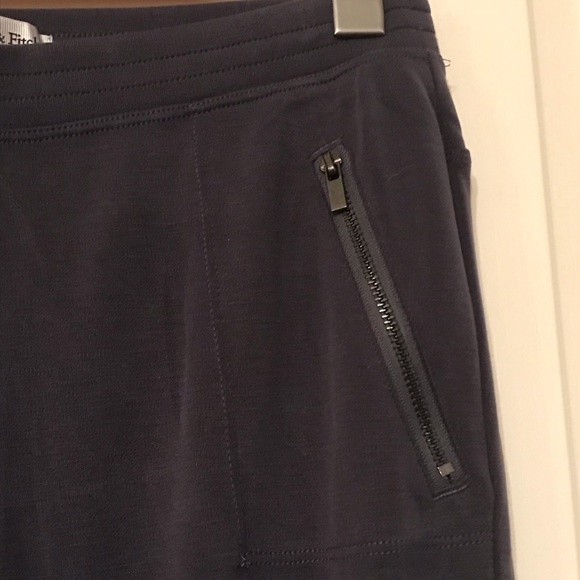 Brand new Abercrombie & Fitch military joggers - Picture 3 of 8